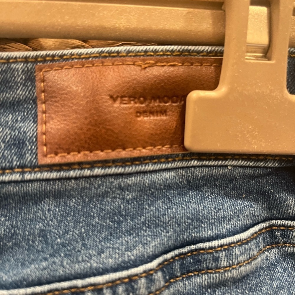 Vero‎ Moda Blue Denim Women's Shorts - Picture 4 of 5